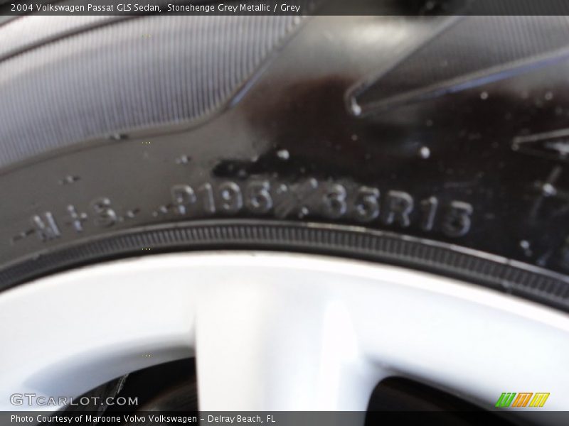 Stonehenge Grey Metallic / Grey 2004 Volkswagen Passat GLS Sedan