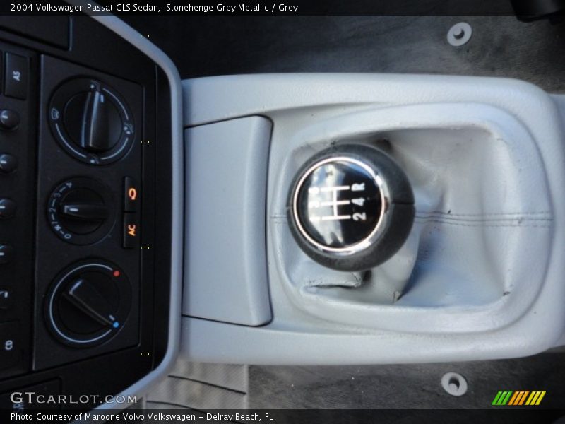 Stonehenge Grey Metallic / Grey 2004 Volkswagen Passat GLS Sedan