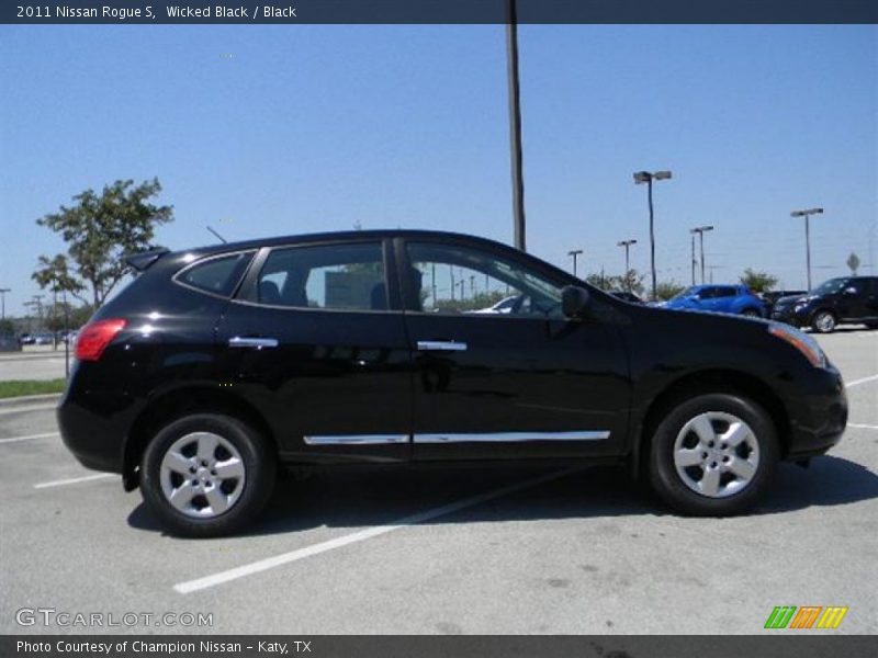 Wicked Black / Black 2011 Nissan Rogue S