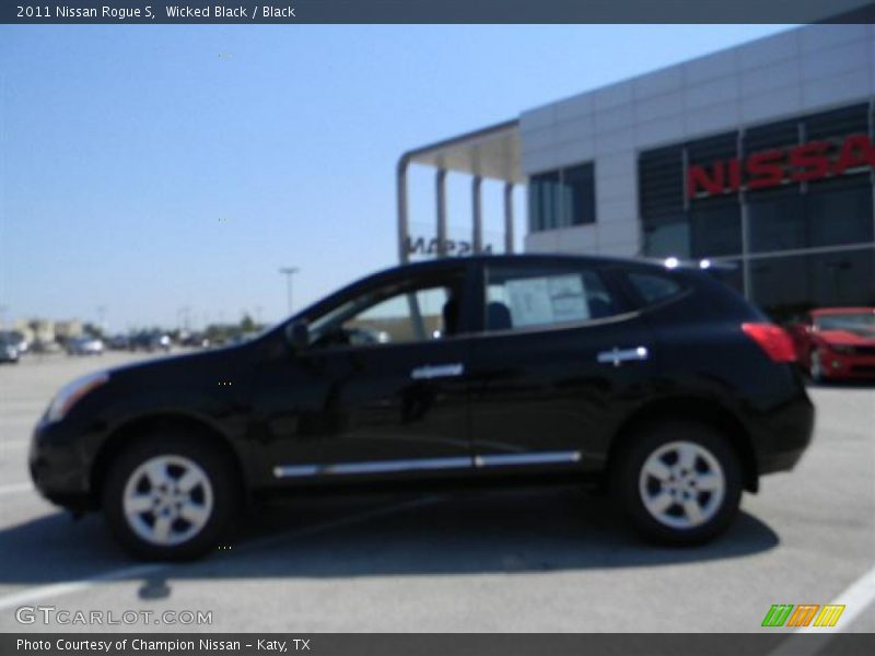 Wicked Black / Black 2011 Nissan Rogue S