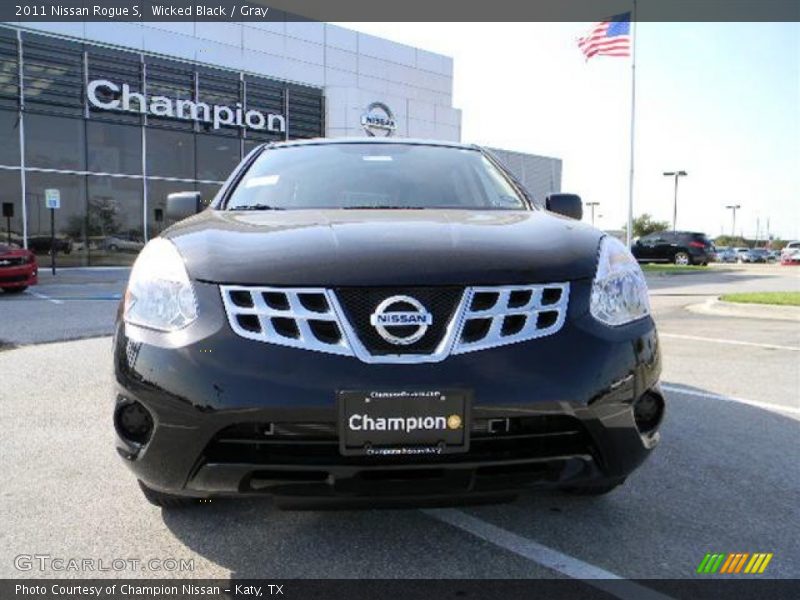 Wicked Black / Gray 2011 Nissan Rogue S