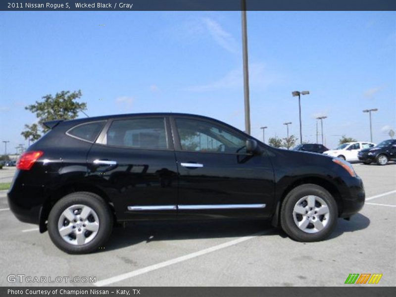 Wicked Black / Gray 2011 Nissan Rogue S
