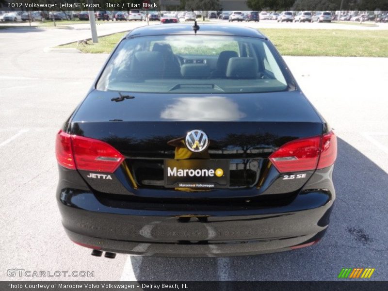 Black / Titan Black 2012 Volkswagen Jetta SE Sedan