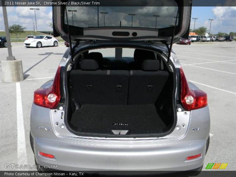 Chrome Silver / Black/Silver Trim 2011 Nissan Juke SV
