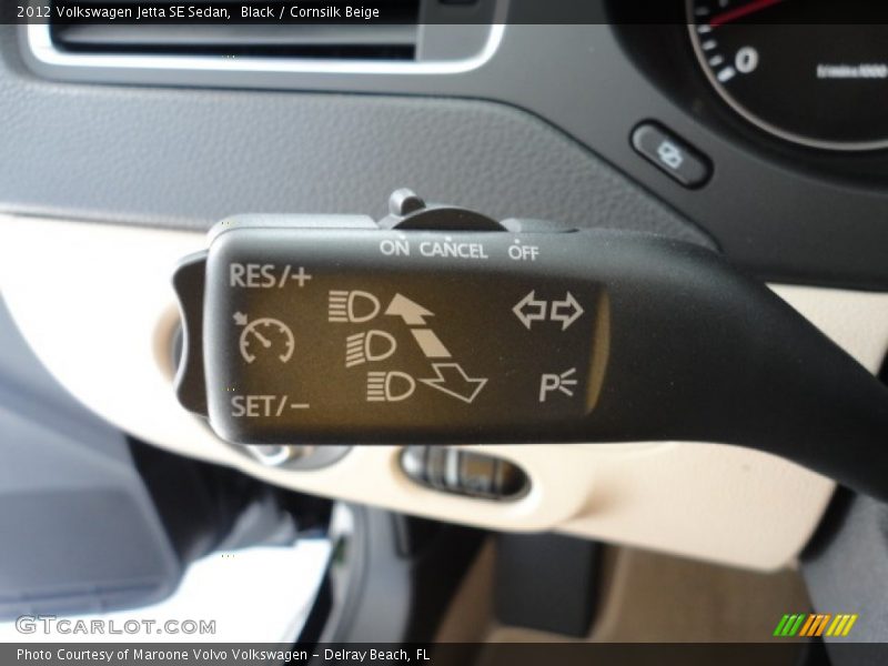 Black / Cornsilk Beige 2012 Volkswagen Jetta SE Sedan