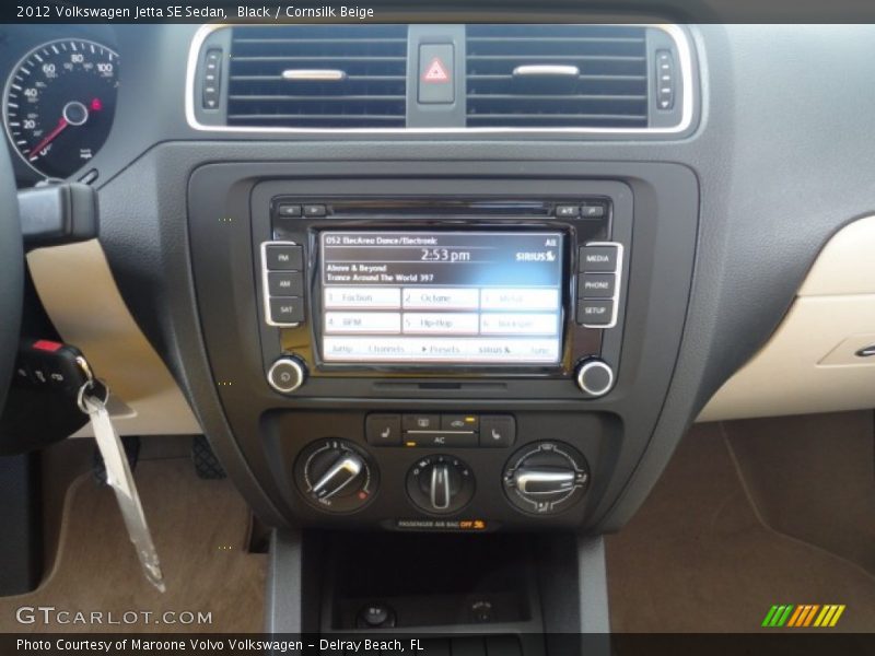 Black / Cornsilk Beige 2012 Volkswagen Jetta SE Sedan
