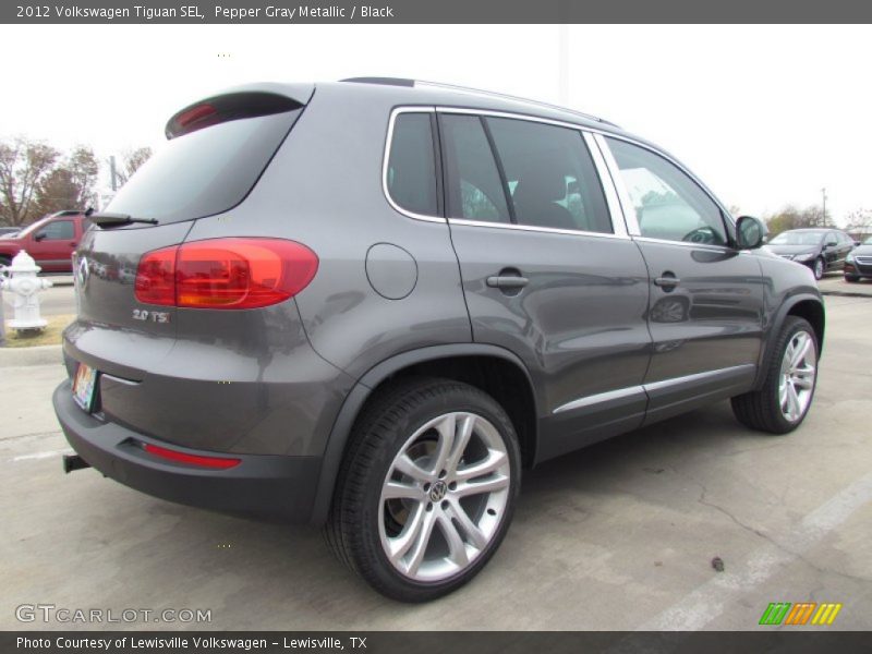 Pepper Gray Metallic / Black 2012 Volkswagen Tiguan SEL