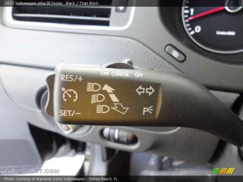Black / Titan Black 2012 Volkswagen Jetta SE Sedan