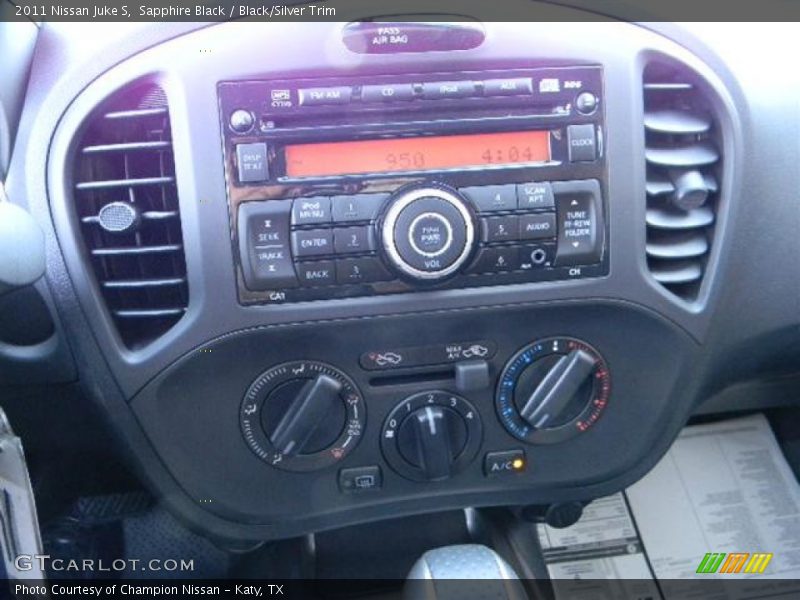 Sapphire Black / Black/Silver Trim 2011 Nissan Juke S