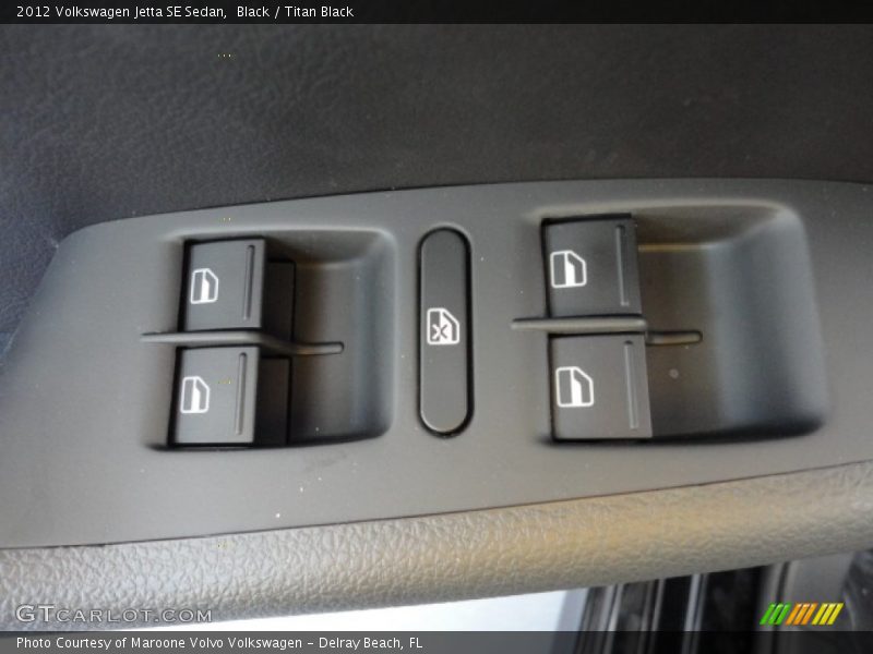 Black / Titan Black 2012 Volkswagen Jetta SE Sedan