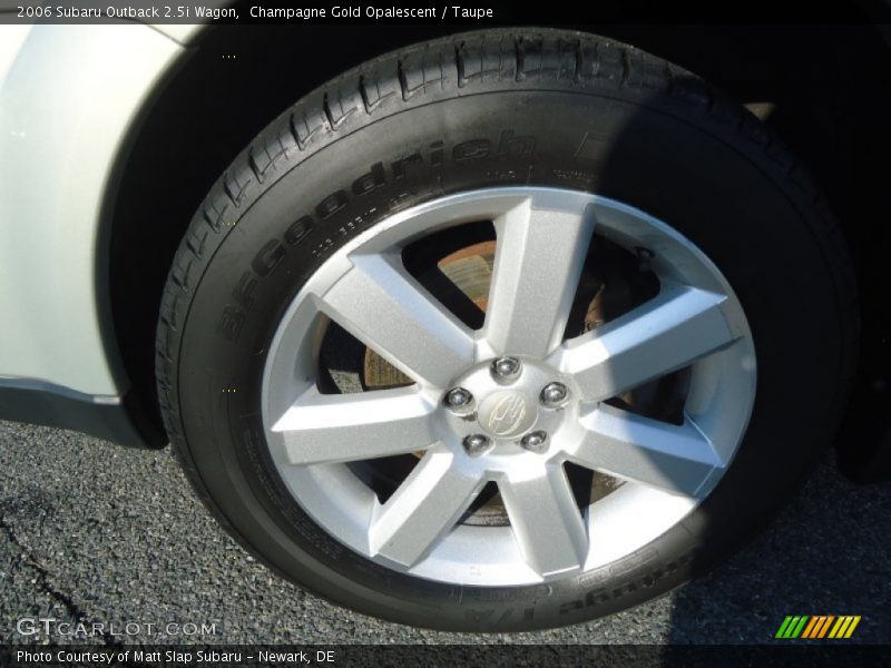 Champagne Gold Opalescent / Taupe 2006 Subaru Outback 2.5i Wagon