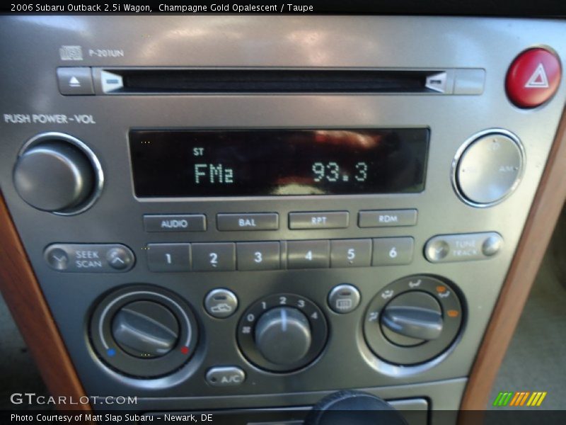 Champagne Gold Opalescent / Taupe 2006 Subaru Outback 2.5i Wagon