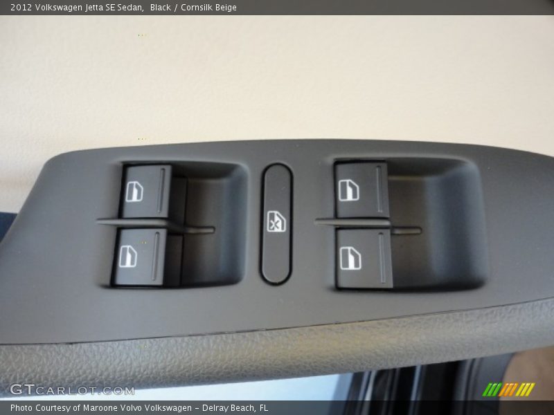 Black / Cornsilk Beige 2012 Volkswagen Jetta SE Sedan