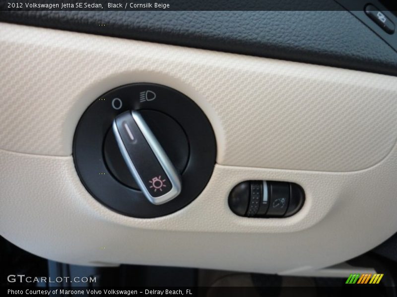 Black / Cornsilk Beige 2012 Volkswagen Jetta SE Sedan