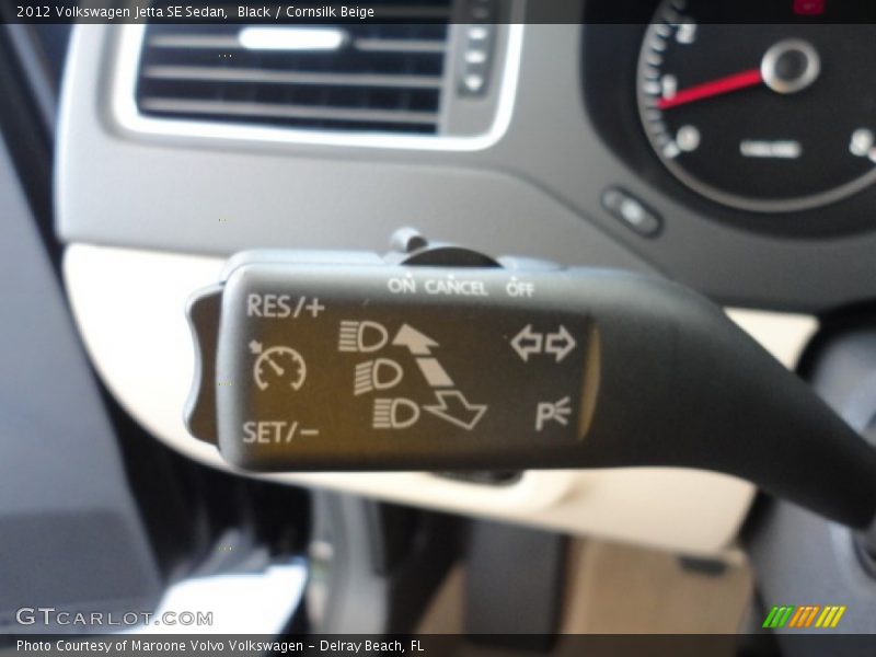 Black / Cornsilk Beige 2012 Volkswagen Jetta SE Sedan