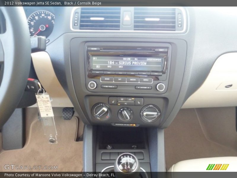 Black / Cornsilk Beige 2012 Volkswagen Jetta SE Sedan