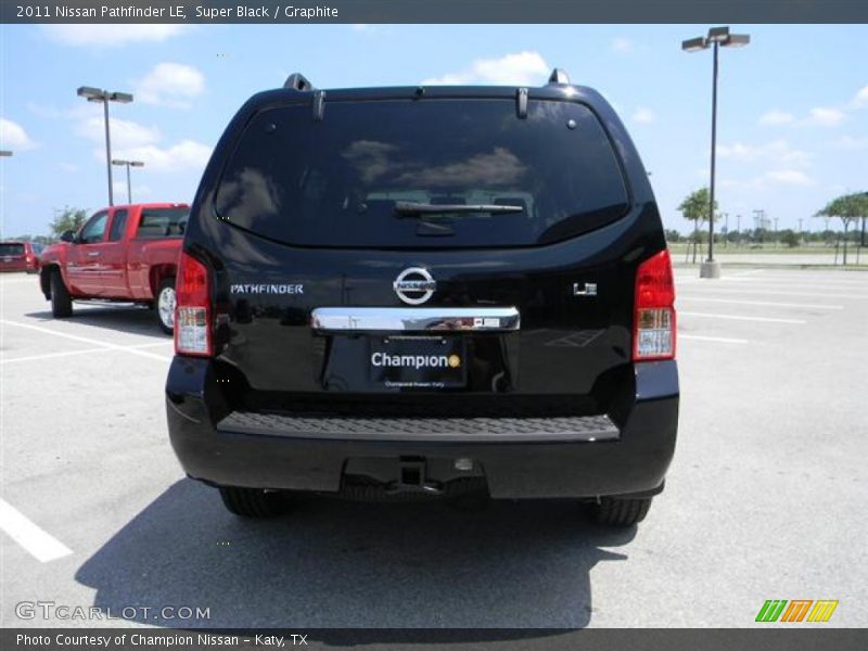 Super Black / Graphite 2011 Nissan Pathfinder LE
