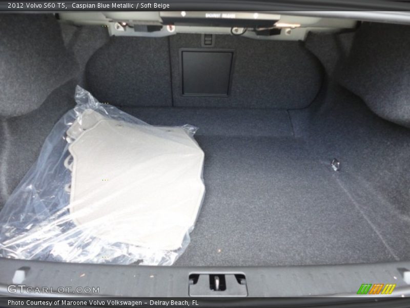 Caspian Blue Metallic / Soft Beige 2012 Volvo S60 T5