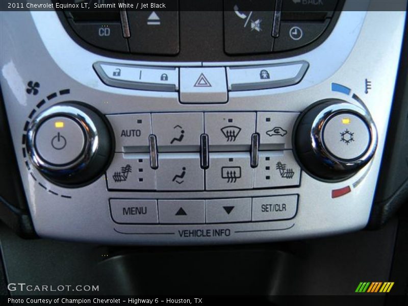 Summit White / Jet Black 2011 Chevrolet Equinox LT