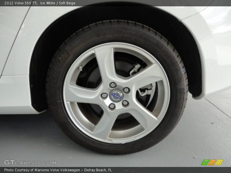 Ice White / Soft Beige 2012 Volvo S60 T5