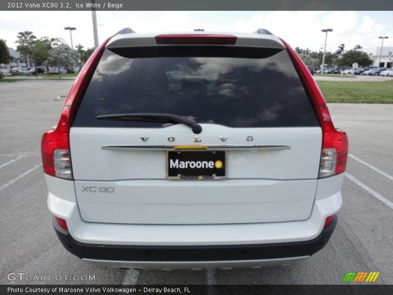 Ice White / Beige 2012 Volvo XC90 3.2