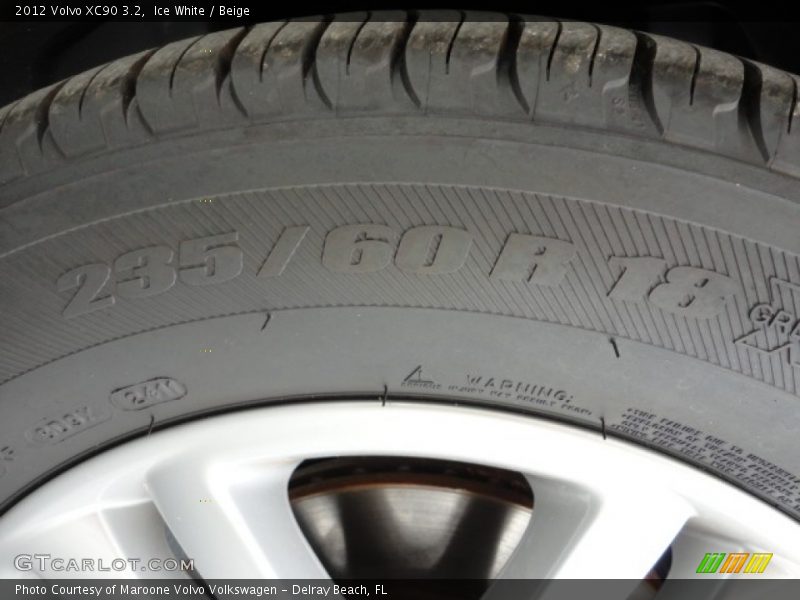 Ice White / Beige 2012 Volvo XC90 3.2