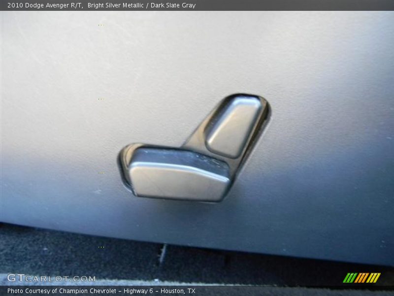 Bright Silver Metallic / Dark Slate Gray 2010 Dodge Avenger R/T
