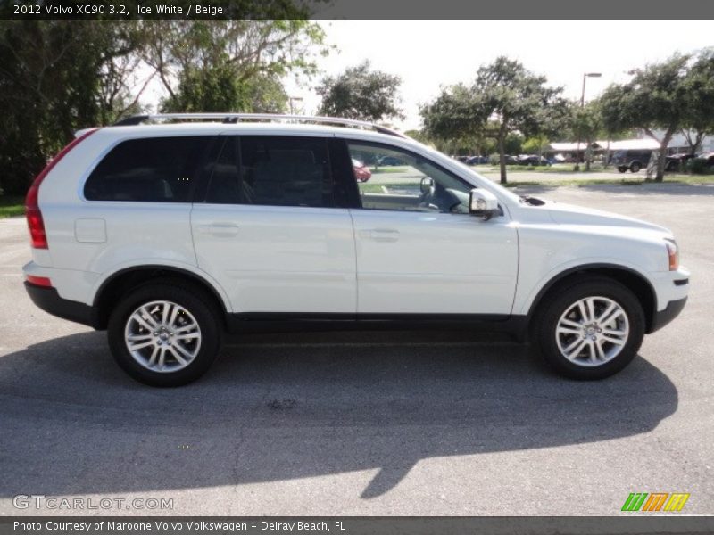 Ice White / Beige 2012 Volvo XC90 3.2