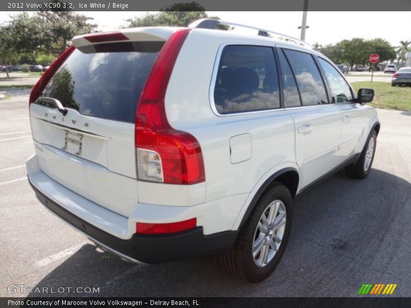 Ice White / Beige 2012 Volvo XC90 3.2