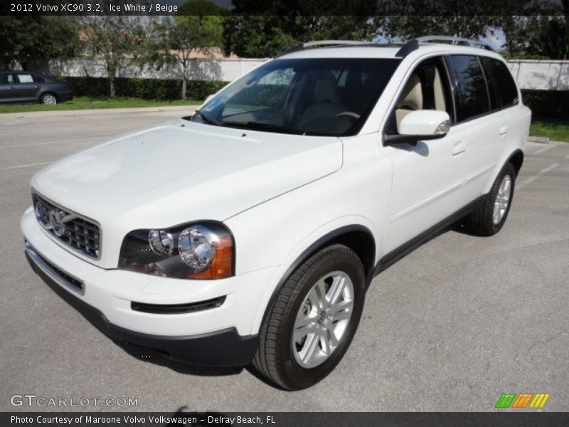 Ice White / Beige 2012 Volvo XC90 3.2