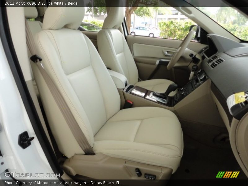 Ice White / Beige 2012 Volvo XC90 3.2
