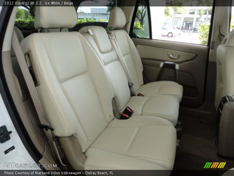 Ice White / Beige 2012 Volvo XC90 3.2