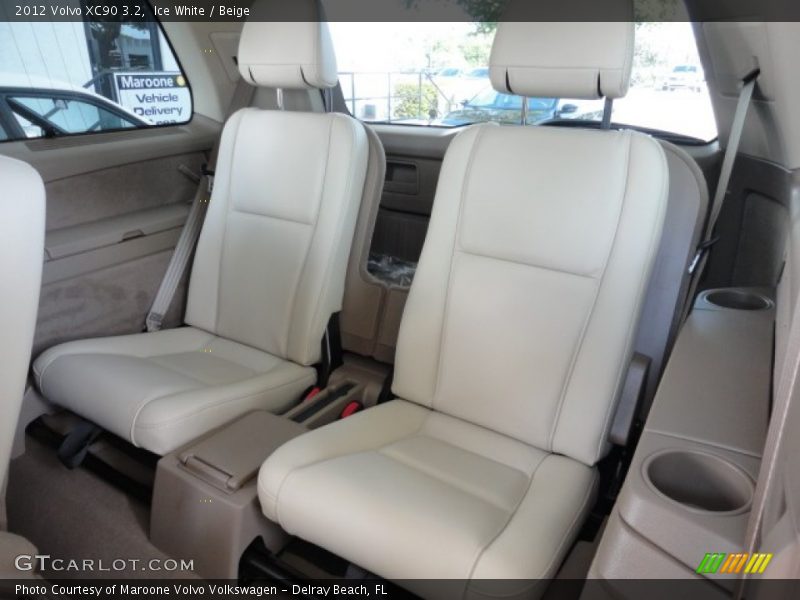 Ice White / Beige 2012 Volvo XC90 3.2