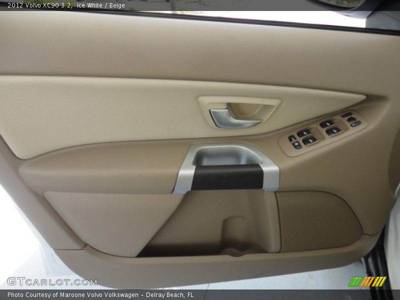 Ice White / Beige 2012 Volvo XC90 3.2