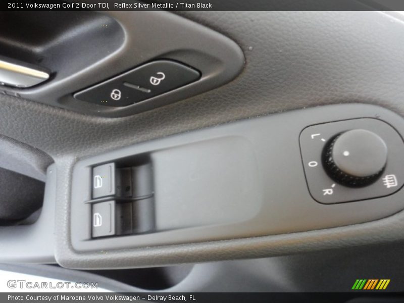 Reflex Silver Metallic / Titan Black 2011 Volkswagen Golf 2 Door TDI