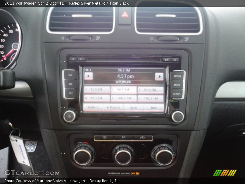 Reflex Silver Metallic / Titan Black 2011 Volkswagen Golf 2 Door TDI