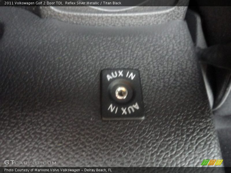 Reflex Silver Metallic / Titan Black 2011 Volkswagen Golf 2 Door TDI