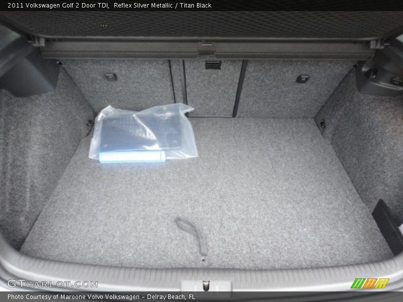 Reflex Silver Metallic / Titan Black 2011 Volkswagen Golf 2 Door TDI