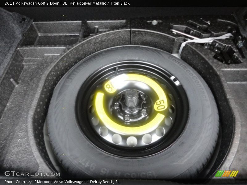 Reflex Silver Metallic / Titan Black 2011 Volkswagen Golf 2 Door TDI