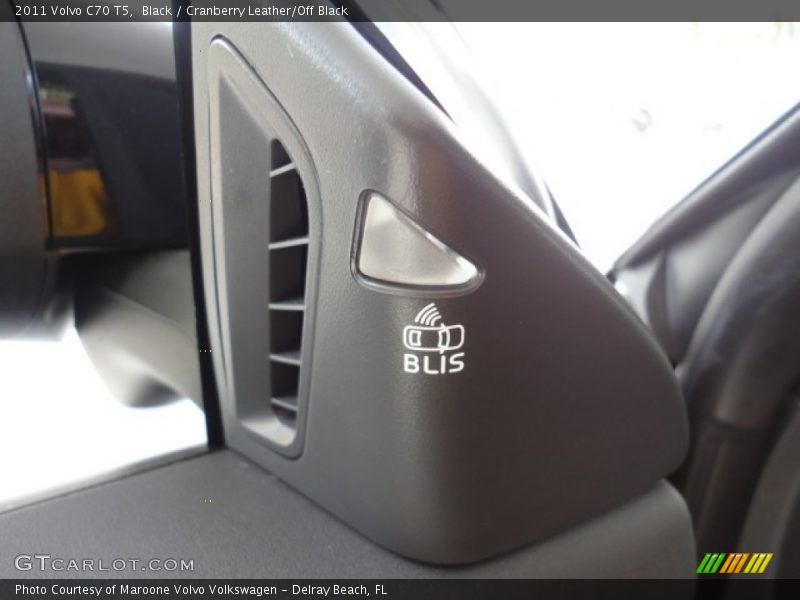 Black / Cranberry Leather/Off Black 2011 Volvo C70 T5