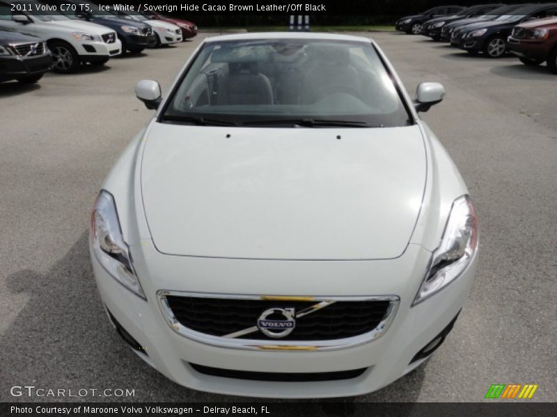 Ice White / Soverign Hide Cacao Brown Leather/Off Black 2011 Volvo C70 T5