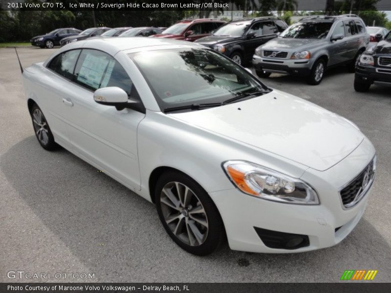 Ice White / Soverign Hide Cacao Brown Leather/Off Black 2011 Volvo C70 T5