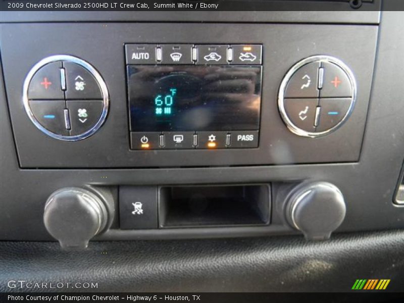 Summit White / Ebony 2009 Chevrolet Silverado 2500HD LT Crew Cab
