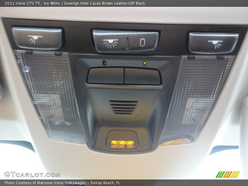 Ice White / Soverign Hide Cacao Brown Leather/Off Black 2011 Volvo C70 T5