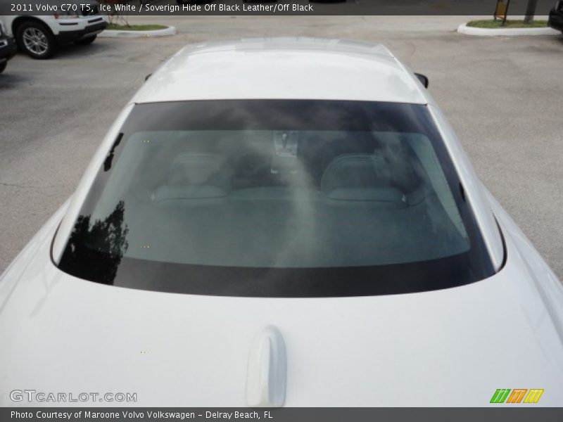 Ice White / Soverign Hide Off Black Leather/Off Black 2011 Volvo C70 T5