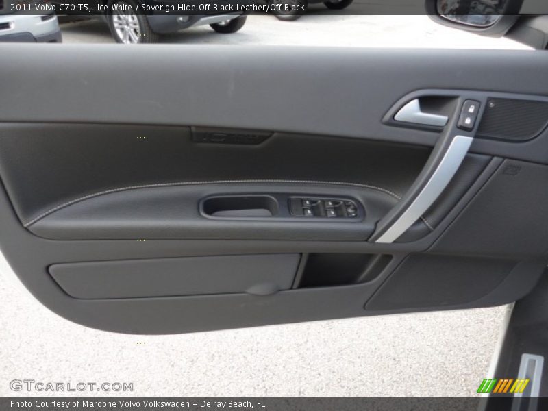 Ice White / Soverign Hide Off Black Leather/Off Black 2011 Volvo C70 T5