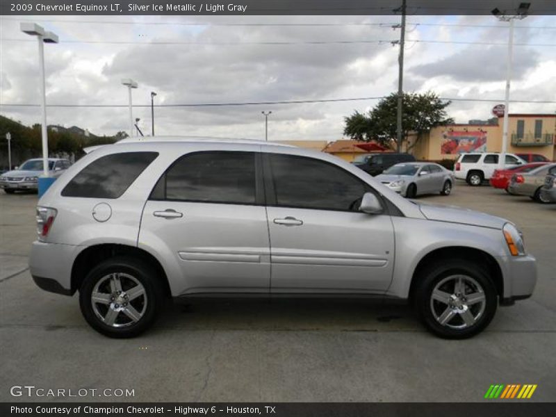 Silver Ice Metallic / Light Gray 2009 Chevrolet Equinox LT