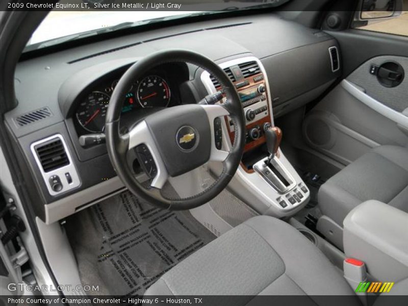 Silver Ice Metallic / Light Gray 2009 Chevrolet Equinox LT