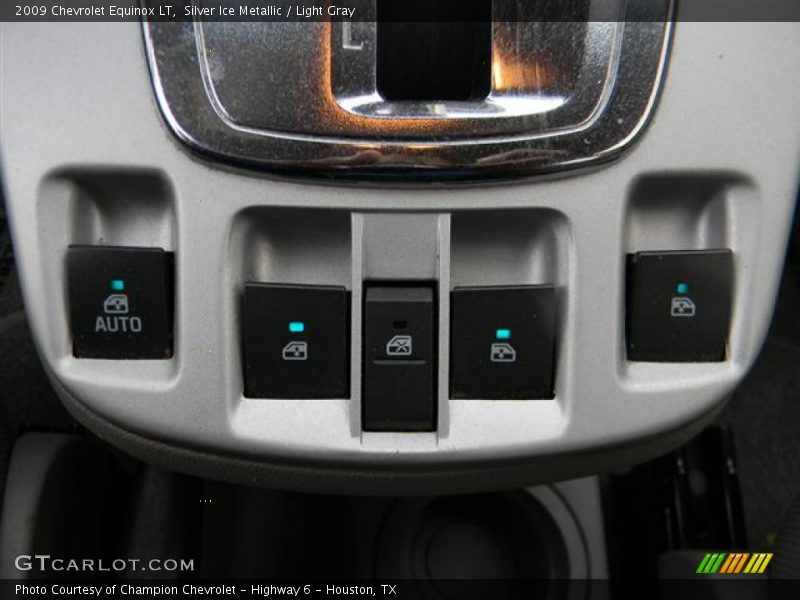 Silver Ice Metallic / Light Gray 2009 Chevrolet Equinox LT