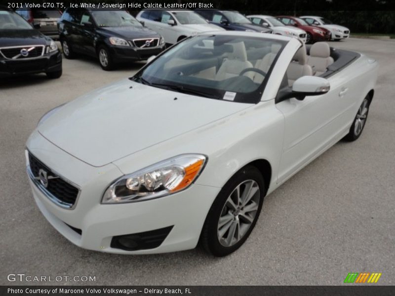 Ice White / Soverign Hide Calcite Leather/Off Black 2011 Volvo C70 T5